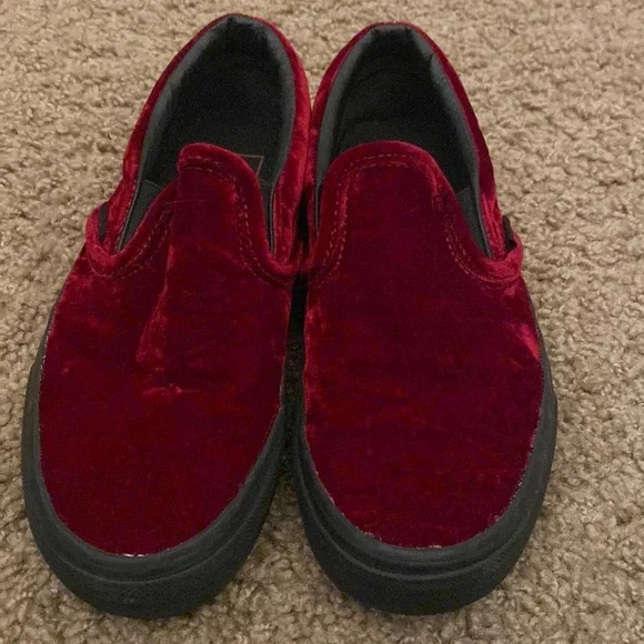 VANS red velvet slip ons size 5 - Picture 2 of 3